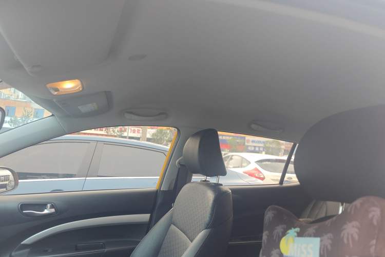 Used Kia kx1 Stonic 2019 1.4L Automatic Fun Edition China V Standard Headliner