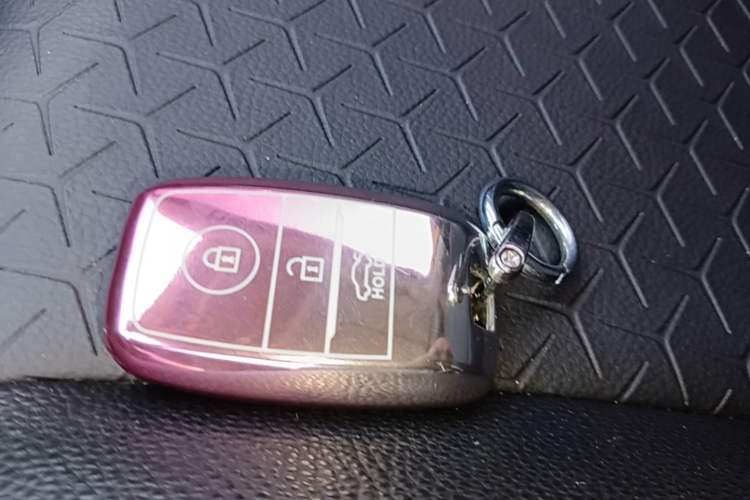 Used Kia kx1 Stonic 2019 1.4L Automatic Sport Edition China VI Interior 1