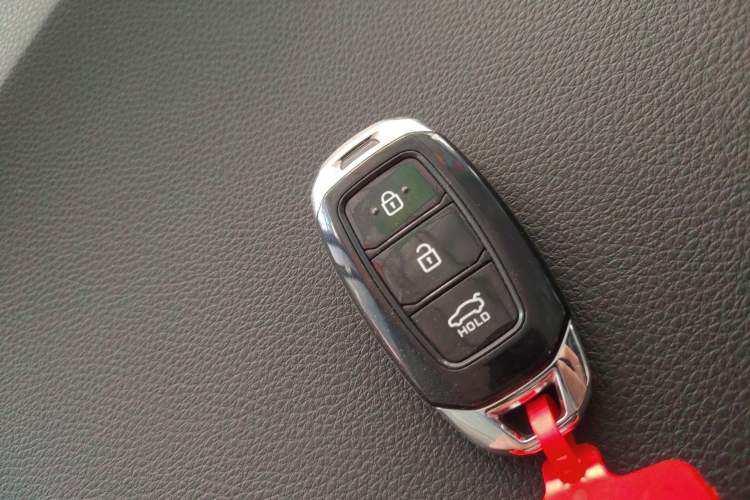 Used Kia kx1 Stonic 2019 1.4L Automatic Sport Edition China VI Interior 1