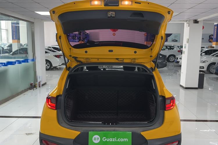 Used Kia kx1 Stonic 2019 1.4L Automatic Sport Edition China VI Interior 1
