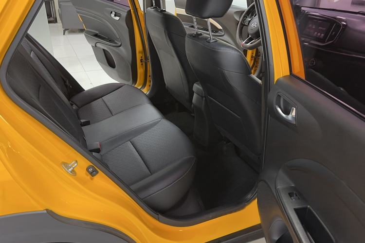 Used Kia kx1 Stonic 2019 1.4L Automatic Sport Edition China VI Interior 10