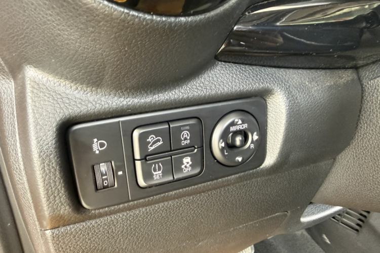 Used Kia kx1 Stonic 2019 1.4L Automatic Fun Edition China V Standard Interior 2