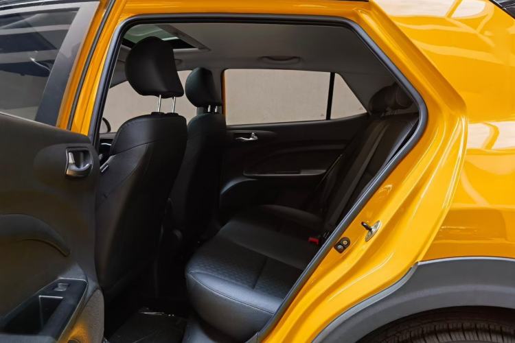 Used Kia kx1 Stonic 2019 1.4L Automatic Sport Edition China VI Interior 4