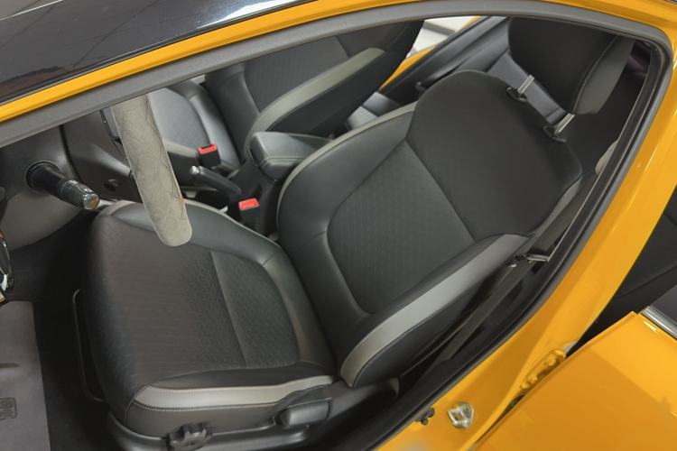 Used Kia kx1 Stonic 2019 1.4L Automatic Sport Edition China VI Interior 6
