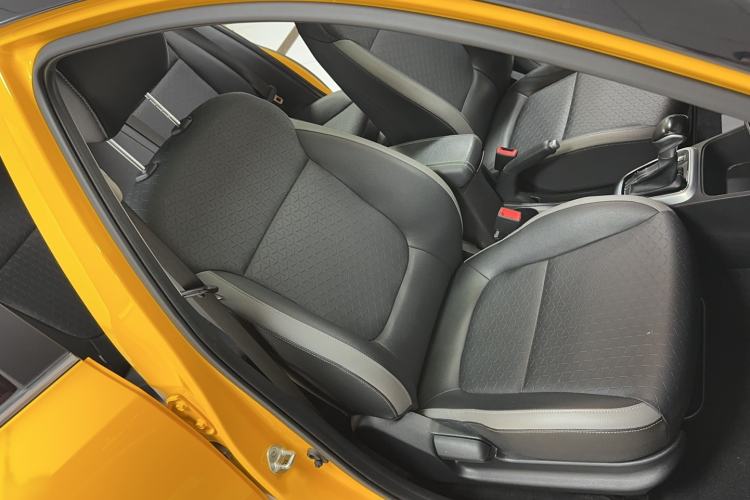 Used Kia kx1 Stonic 2019 1.4L Automatic Sport Edition China VI Interior 8