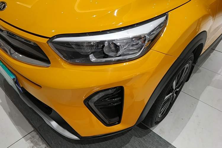 Used Kia kx1 Stonic 2019 1.4L Automatic Sport Edition China VI Left Front Headlight