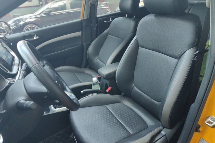 Used Kia kx1 Stonic 2019 1.4L Automatic Sport Edition China VI Left Front Seat
