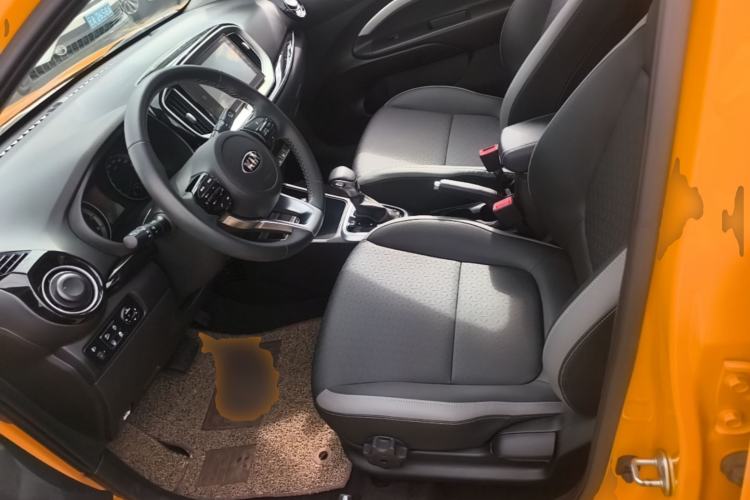 Used Kia kx1 Stonic 2019 1.4L Automatic Sport Edition China VI Left Front Seat