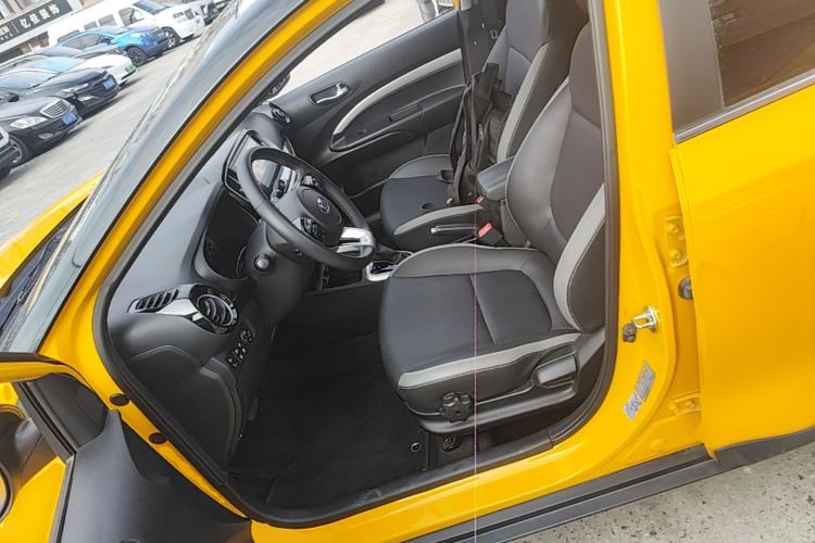 Used Kia kx1 Stonic 2019 1.4L Automatic Fun Edition China VI Left Front Seat