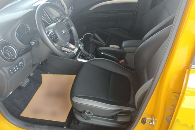 Used Kia kx1 Stonic 2019 1.4L Automatic Sport Edition China VI Left Front Seat