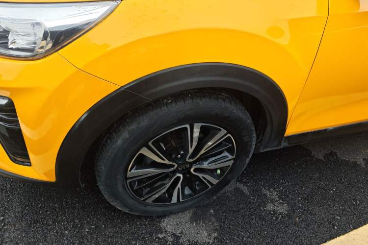 Used Kia kx1 Stonic 2019 1.4L Automatic Fun Edition China V Standard Left Front Wheel Hub
