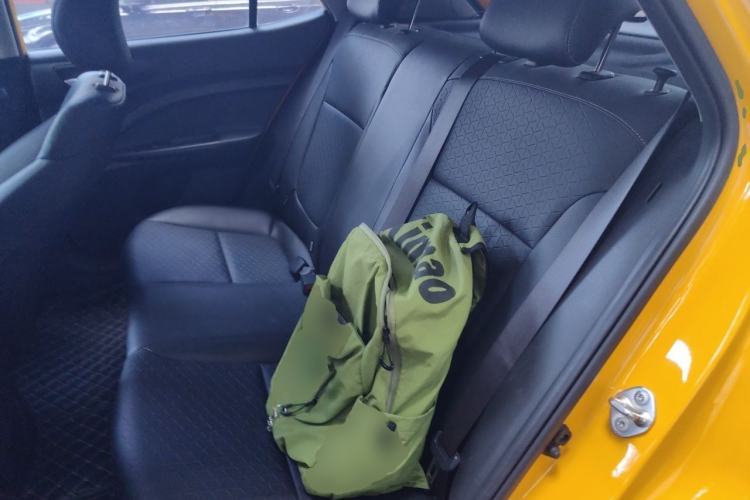Used Kia kx1 Stonic 2019 1.4L Automatic Sport Edition China VI Left Rear Seat