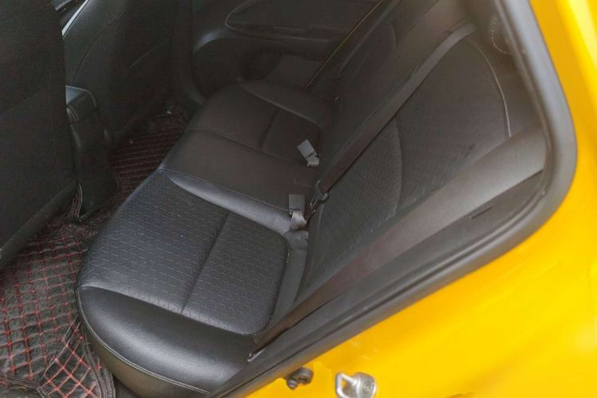 Used Kia kx1 Stonic 2019 1.4L Automatic Fun Edition China V Standard Left Rear Seat