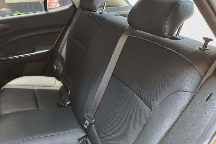 Used Kia kx1 Stonic 2019 1.4L Automatic Fun Edition China VI Left Rear Seat
