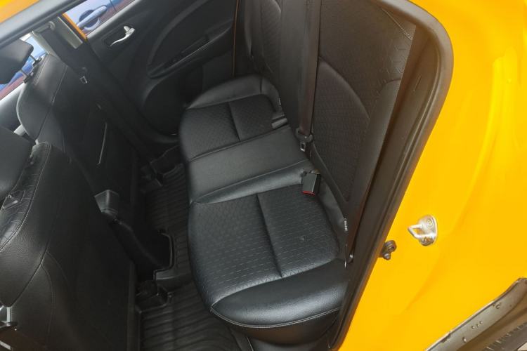 Used Kia kx1 Stonic 2019 1.4L Automatic Fun Edition China V Standard Left Rear Seat