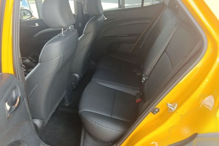 Used Kia kx1 Stonic 2019 1.4L Automatic Sport Edition China VI Left Rear Seat