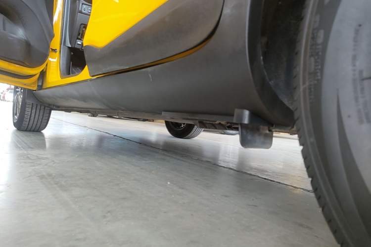 Used Kia kx1 Stonic 2019 1.4L Automatic Sport Edition China VI Left Side Sill