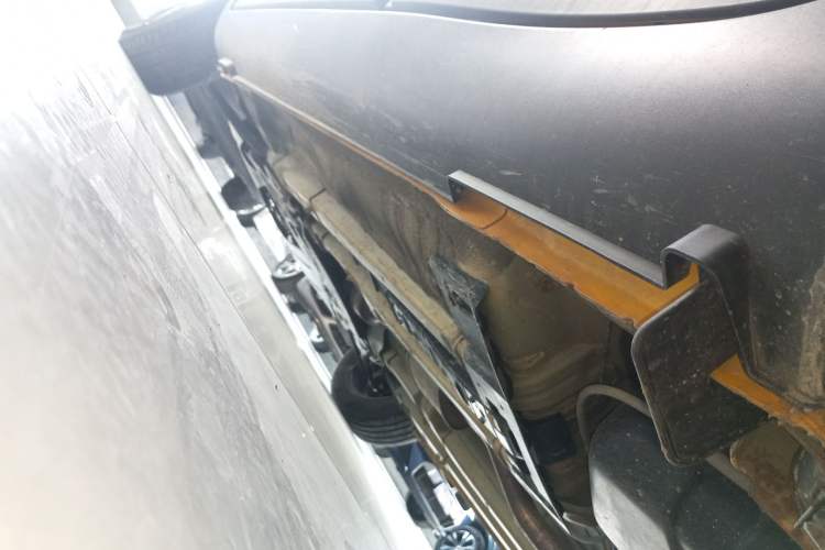 Used Kia kx1 Stonic 2019 1.4L Automatic Fun Edition China VI Left Side Sill