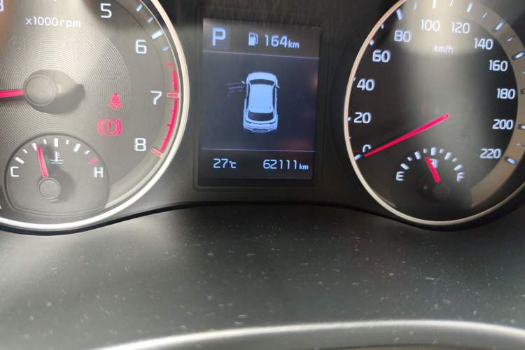 Used Kia kx1 Stonic 2019 1.4L Automatic Sport Edition China VI Odometer Close Up