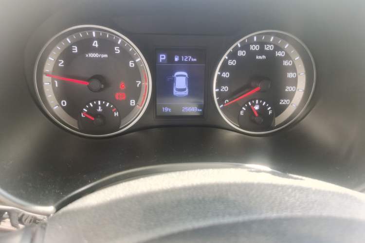 Used Kia kx1 Stonic 2019 1.4L Automatic Sport Edition China VI Odometer Close Up