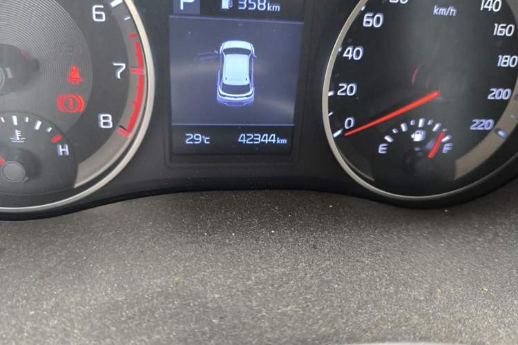 Used Kia kx1 Stonic 2019 1.4L Automatic Fun Edition China VI Odometer Close Up
