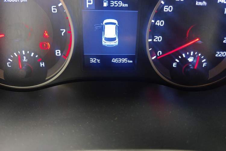 Used Kia kx1 Stonic 2019 1.4L Automatic Sport Edition China VI Odometer Close Up