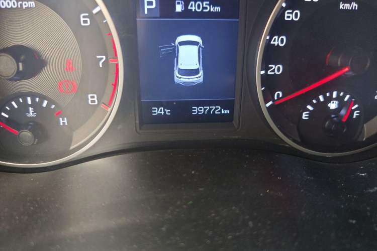 Used Kia kx1 Stonic 2019 1.4L Automatic Fun Edition China VI Odometer Close Up