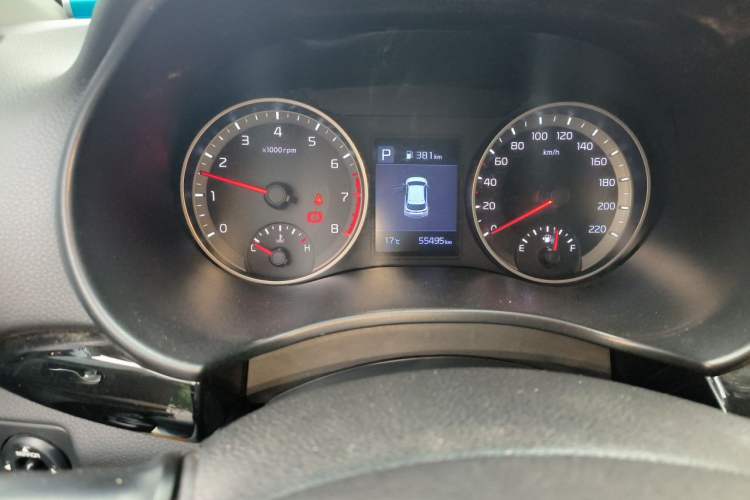 Used Kia kx1 Stonic 2019 1.4L Automatic Fun Edition China VI Odometer Close Up