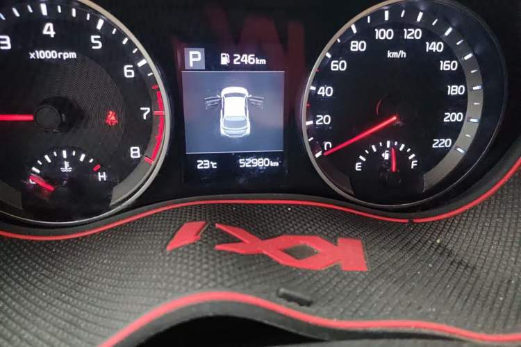 Used Kia kx1 Stonic 2019 1.4L Automatic Sport Edition China VI Odometer Close Up
