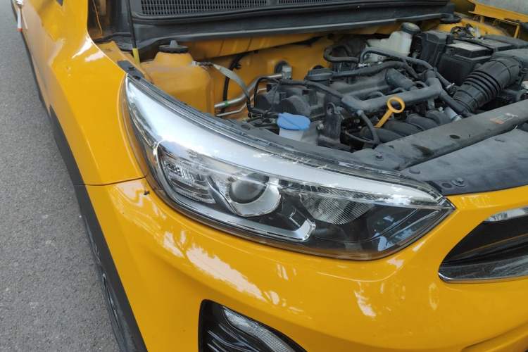 Used Kia kx1 Stonic 2019 1.4L Automatic Sport Edition China VI Right Front Headlight