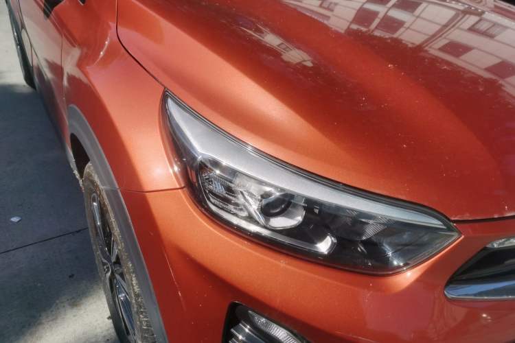 Used Kia kx1 Stonic 2019 1.4L Automatic Sport Edition China VI Right Front Headlight