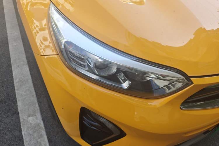 Used Kia kx1 Stonic 2019 1.4L Automatic Fun Edition China VI Right Front Headlight