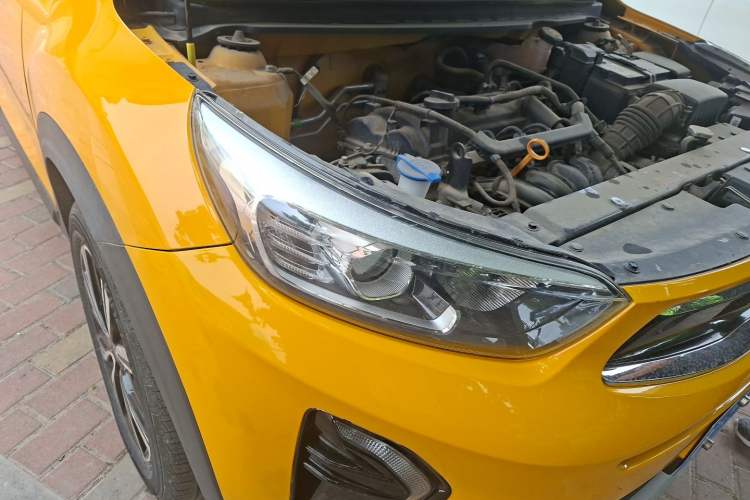 Used Kia kx1 Stonic 2019 1.4L Automatic Sport Edition China VI Right Front Headlight