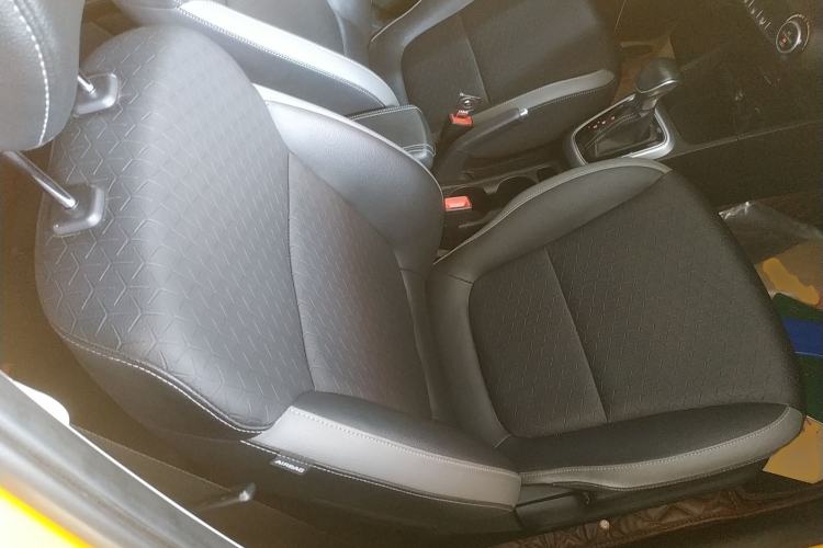 Used Kia kx1 Stonic 2019 1.4L Automatic Sport Edition China VI Right Front Seat