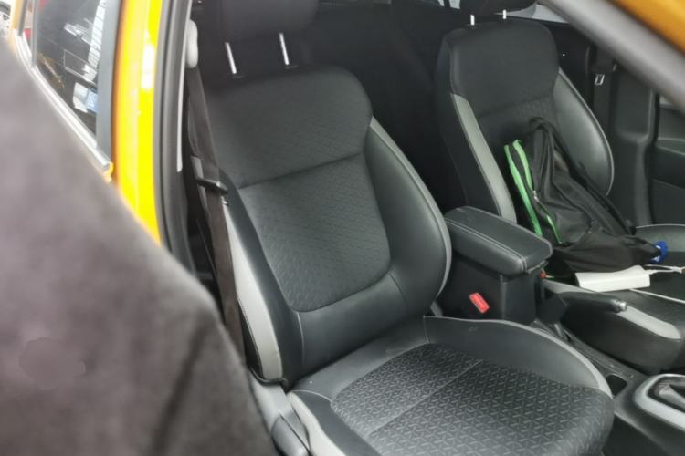 Used Kia kx1 Stonic 2019 1.4L Automatic Fun Edition China VI Right Front Seat