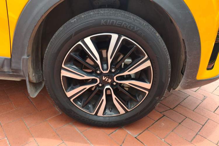 Used Kia kx1 Stonic 2019 1.4L Automatic Sport Edition China VI Right Front Wheel Hub