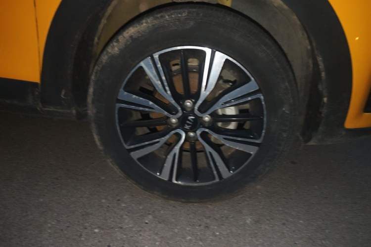 Used Kia kx1 Stonic 2019 1.4L Automatic Fun Edition China V Standard Right Front Wheel Hub