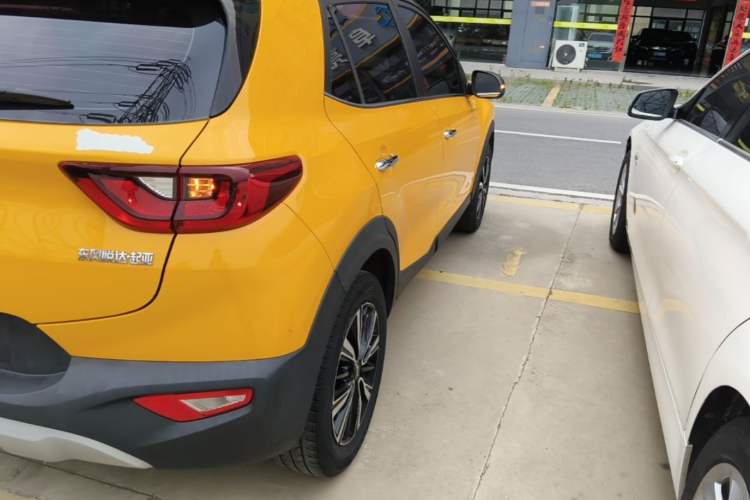 Used Kia kx1 Stonic 2019 1.4L Automatic Sport Edition China VI Right Rear Taillight
