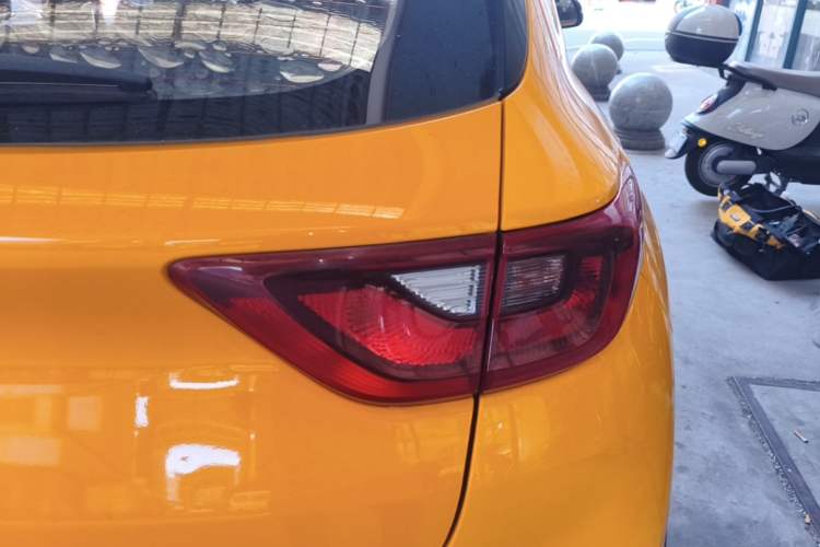 Used Kia kx1 Stonic 2019 1.4L Automatic Sport Edition China VI Right Rear Taillight