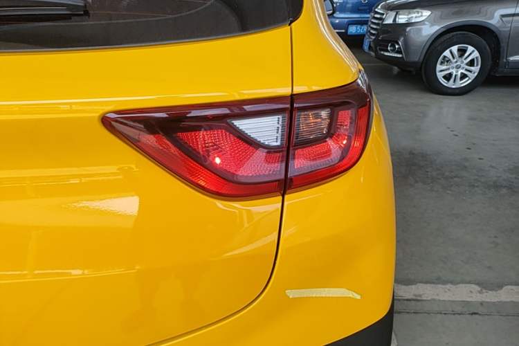 Used Kia kx1 Stonic 2019 1.4L Automatic Sport Edition China VI Right Rear Taillight