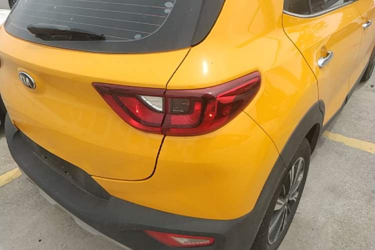Used Kia kx1 Stonic 2019 1.4L Automatic Fun Edition China VI Right Rear Taillight