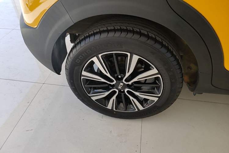 Used Kia kx1 Stonic 2019 1.4L Automatic Sport Edition China VI Right Rear Wheel Hub