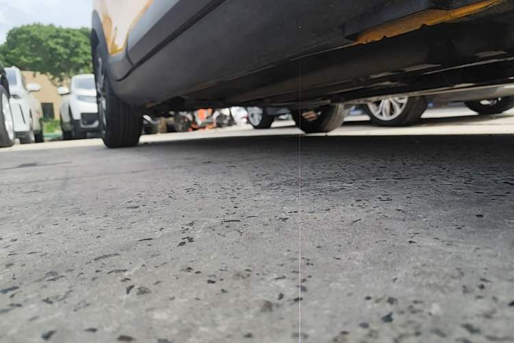 Used Kia kx1 Stonic 2019 1.4L Automatic Fun Edition China VI Right Side Sill