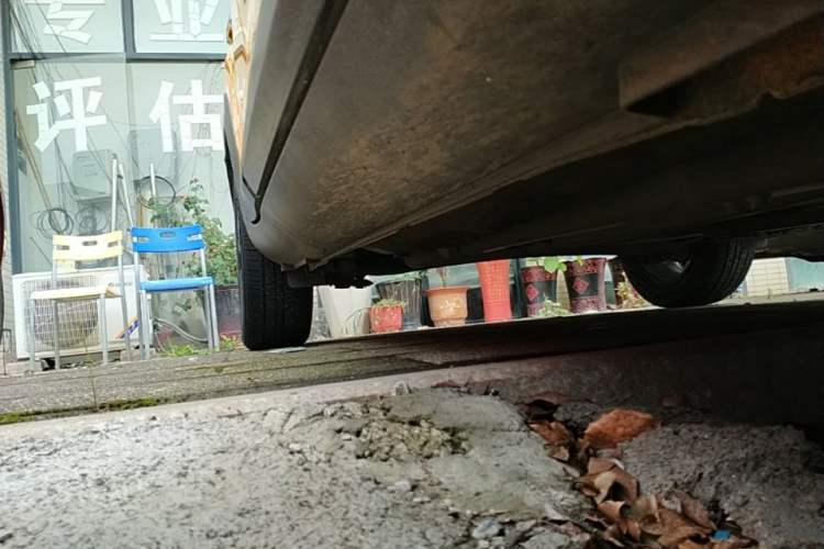 Used Kia kx1 Stonic 2019 1.4L Automatic Fun Edition China VI Right Side Sill