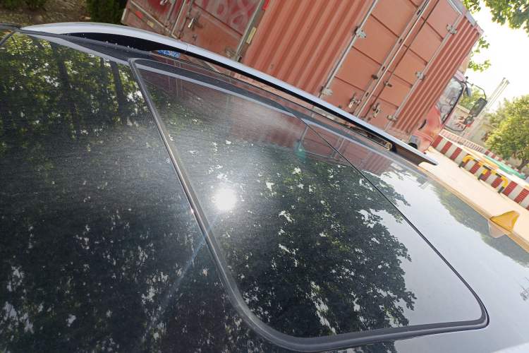 Used Kia kx1 Stonic 2019 1.4L Automatic Fun Edition China VI Roof