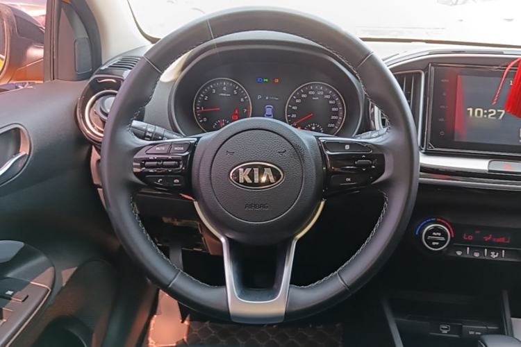 Used Kia kx1 Stonic 2019 1.4L Automatic Sport Edition China VI Steering Wheel