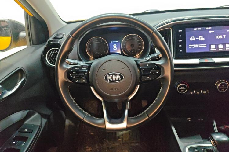 Used Kia kx1 Stonic 2019 1.4L Automatic Fun Edition China V Standard Steering Wheel