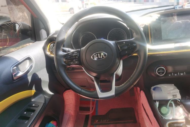 Used Kia kx1 Stonic 2019 1.4L Automatic Sport Edition China VI Steering Wheel