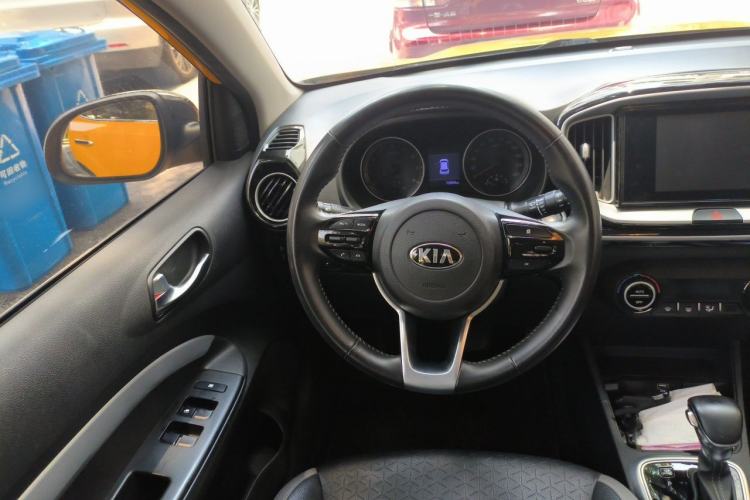 Used Kia kx1 Stonic 2019 1.4L Automatic Fun Edition China V Standard Steering Wheel