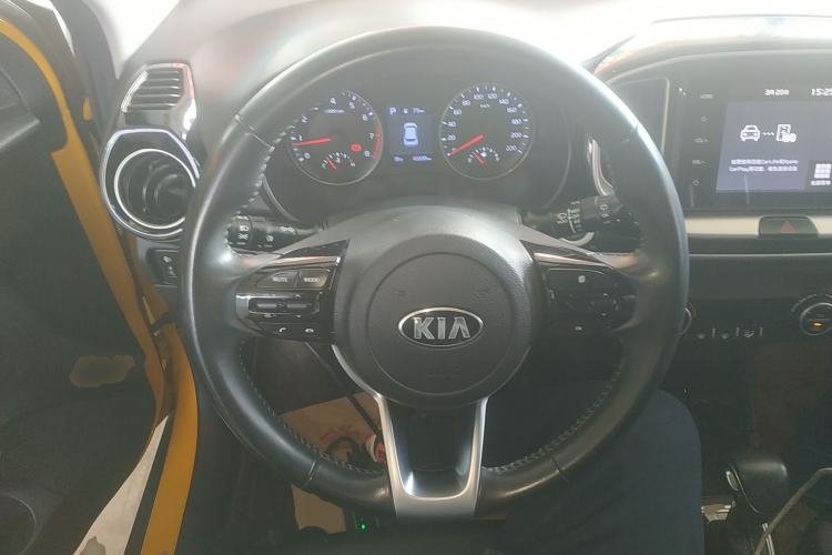 Used Kia kx1 Stonic 2019 1.4L Automatic Sport Edition China VI Steering Wheel